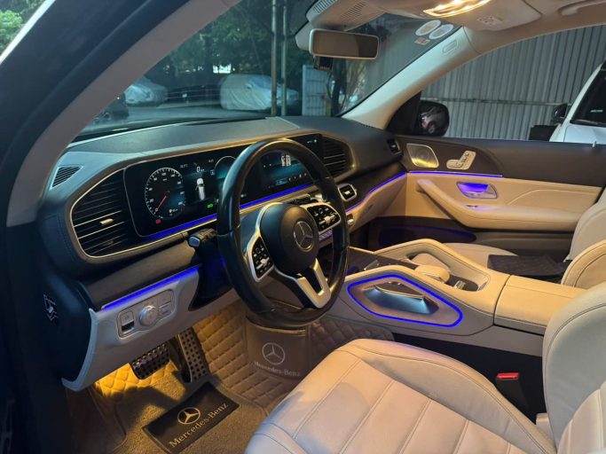 1136933102527567754-2